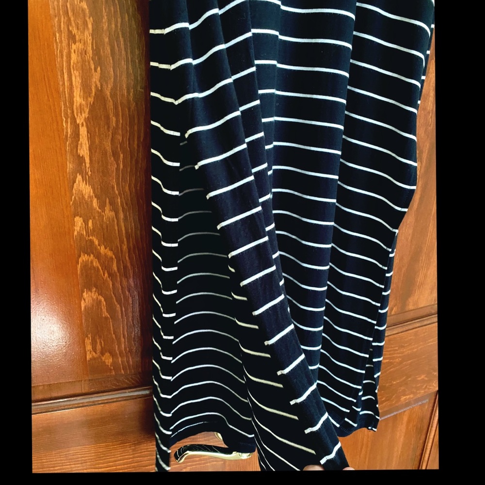 NWT: old navy black and white skirt - Picture 2 of 2